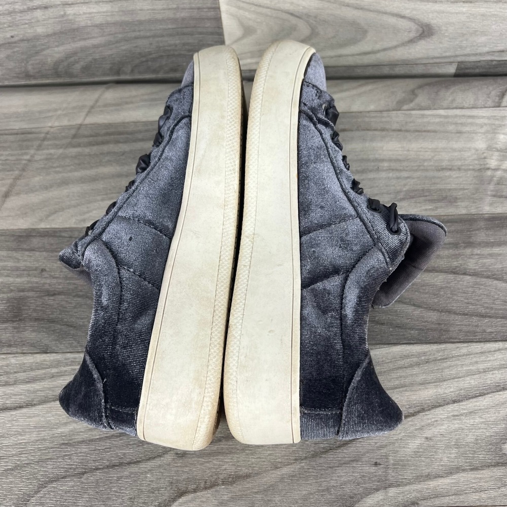 Big Buddha Sneakers Womens 9 Gray Velvet Lace Up Flat Heel Casual Skater‎ - Picture 9 of 11